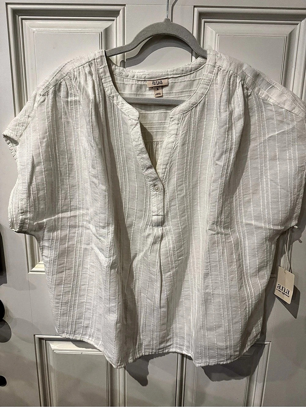a.n.a Striped Blouse in White Size XL NWT